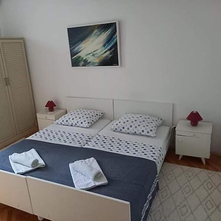 Studio Darija For 2 Persons S Terasom Wi-Fi & Parking Apartment มาคาร์สกา ภายนอก รูปภาพ