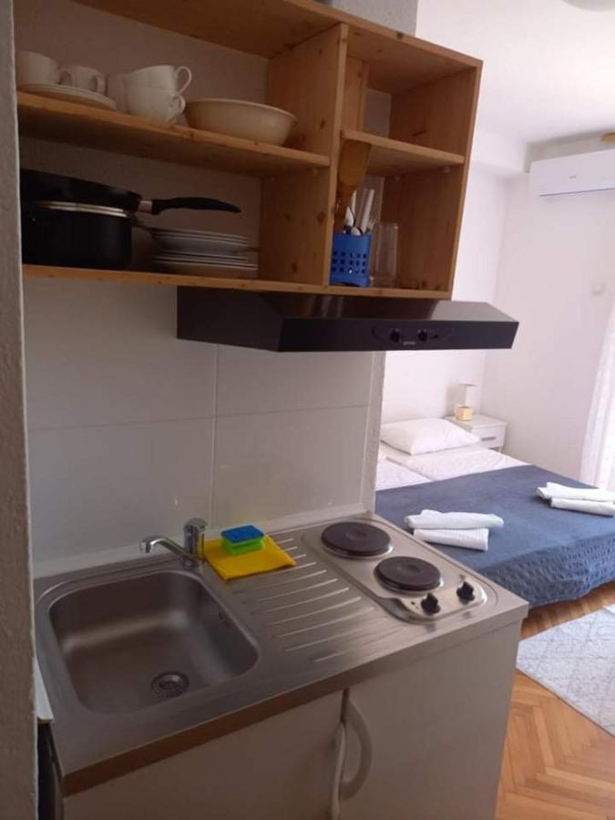 Studio Darija For 2 Persons S Terasom Wi-Fi & Parking Apartment มาคาร์สกา ภายนอก รูปภาพ